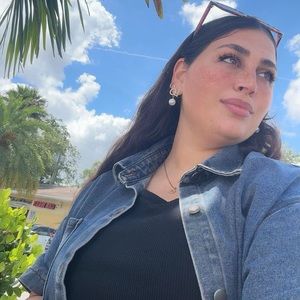 Meet your Posher, Malki